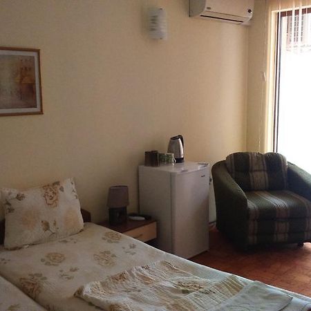 פרימורסקו Guest House Pri Valyo מראה חיצוני תמונה