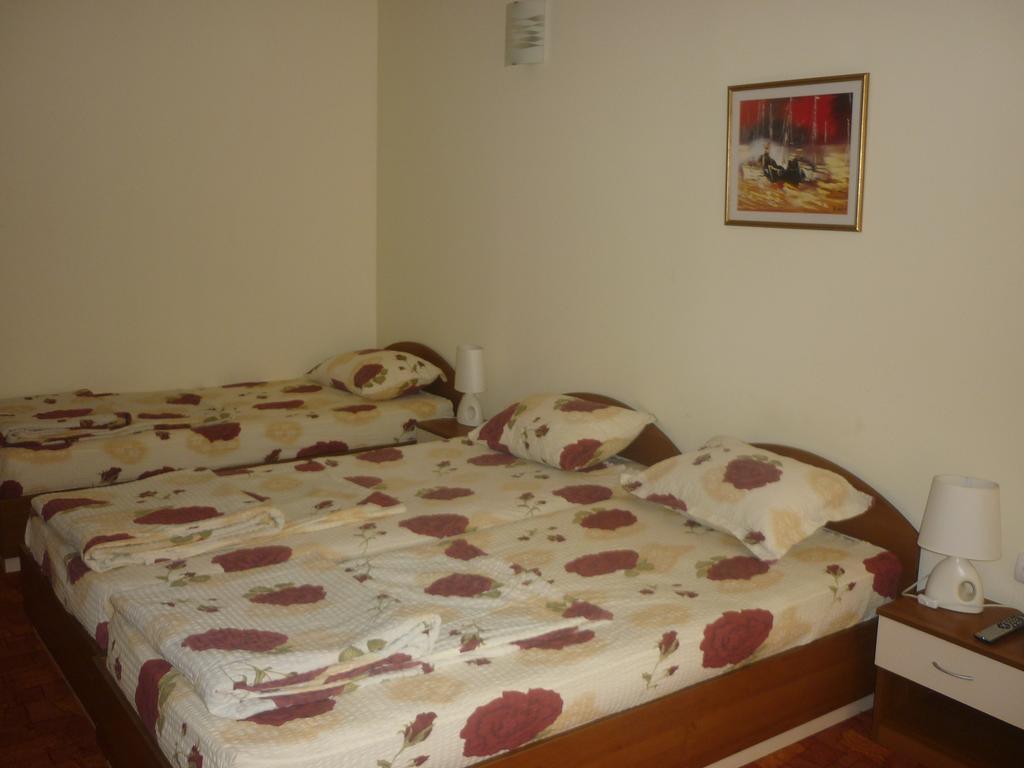 פרימורסקו Guest House Pri Valyo מראה חיצוני תמונה